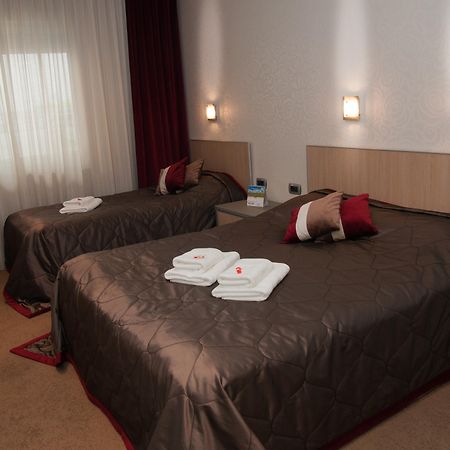 Garni Hotel Vigor - Ev Station Novi Sad Exterior foto