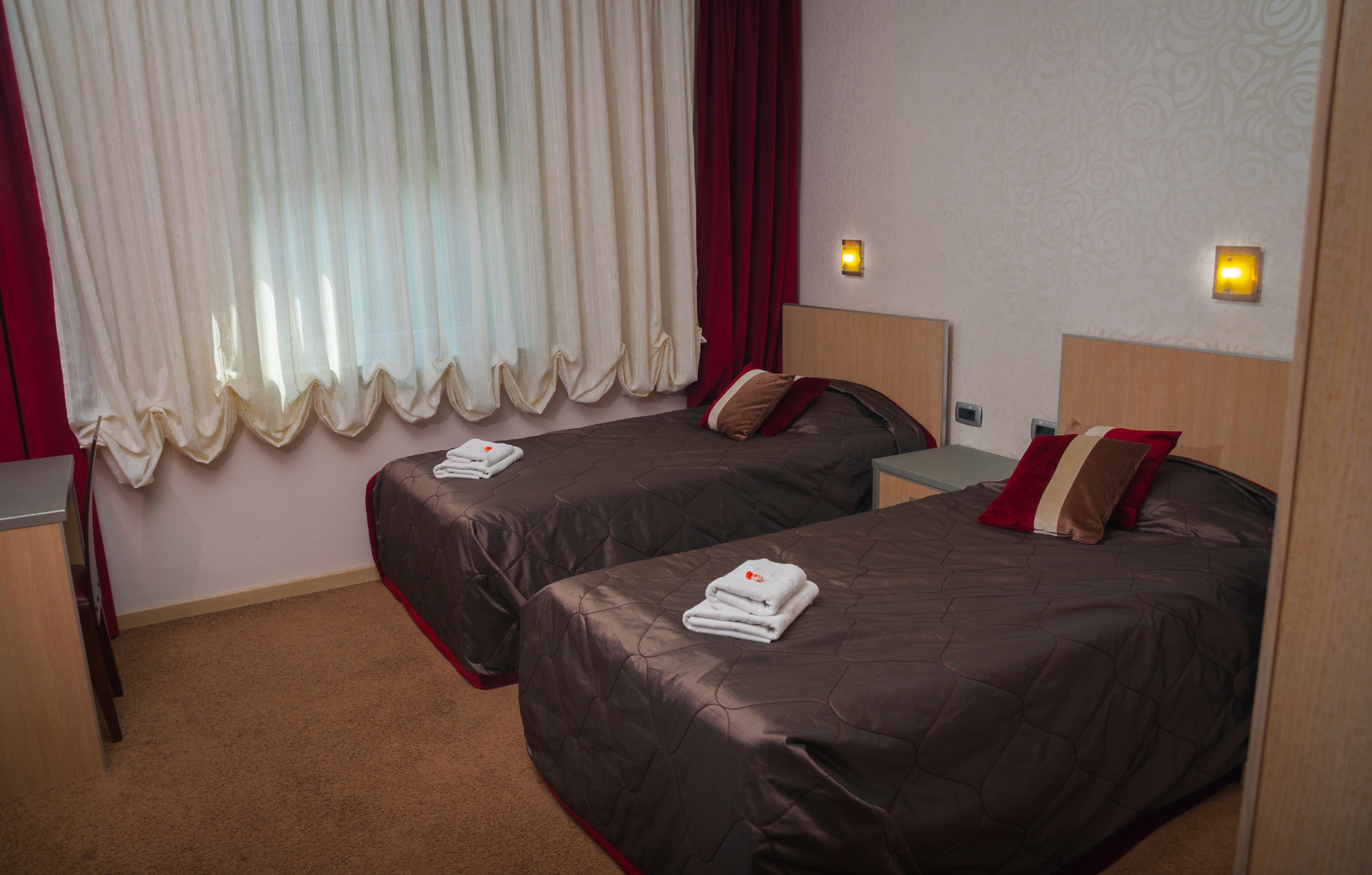 Garni Hotel Vigor - Ev Station Novi Sad Exterior foto