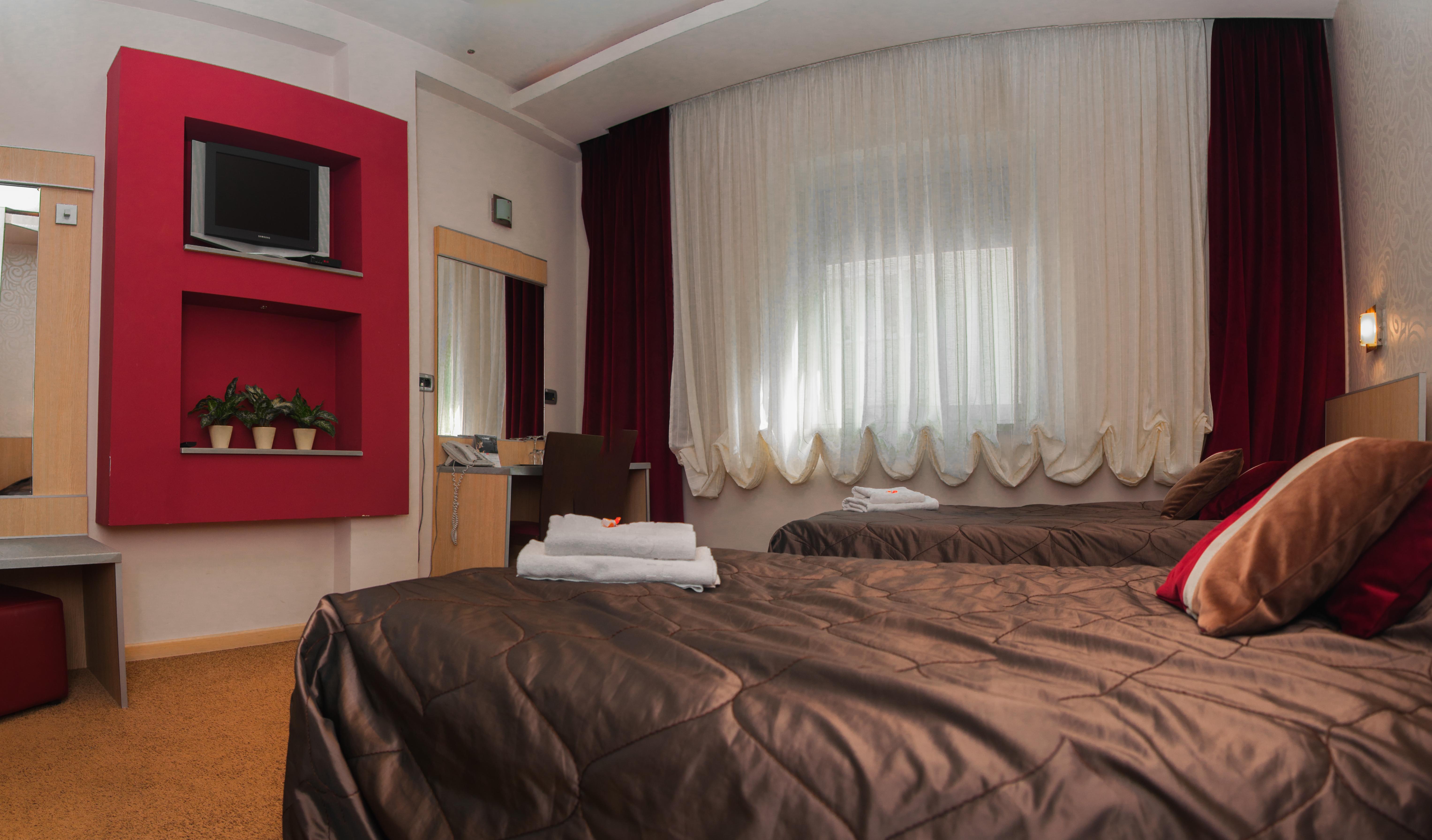 Garni Hotel Vigor - Ev Station Novi Sad Exterior foto
