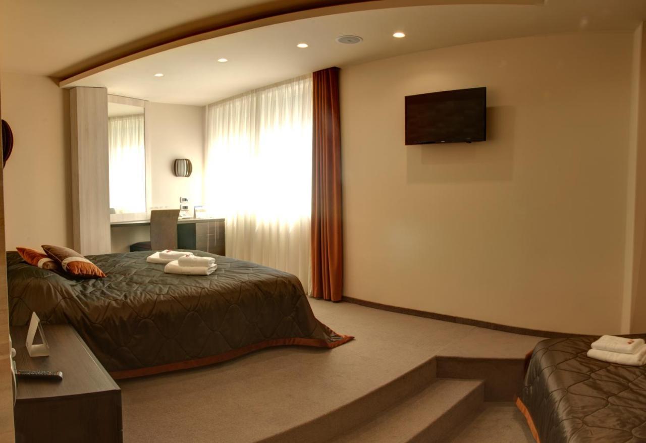 Garni Hotel Vigor - Ev Station Novi Sad Exterior foto