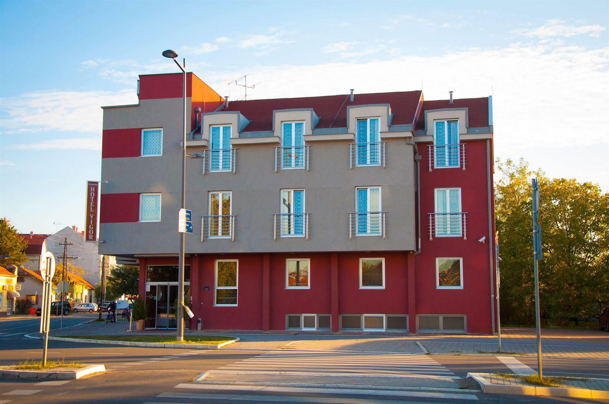 Garni Hotel Vigor - Ev Station Novi Sad Exterior foto
