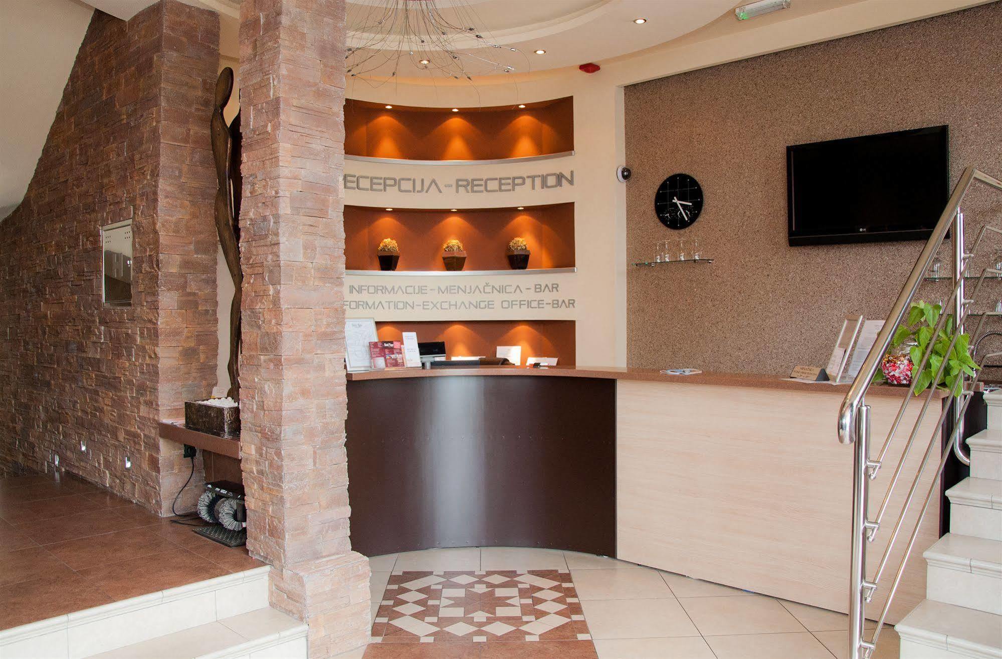 Garni Hotel Vigor - Ev Station Novi Sad Exterior foto